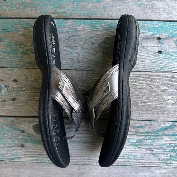 Clarks Cloudsteppers Sandals Women's Size 9 Breeze Sea Gold Black Cushion Soft - Picture 4 of 8